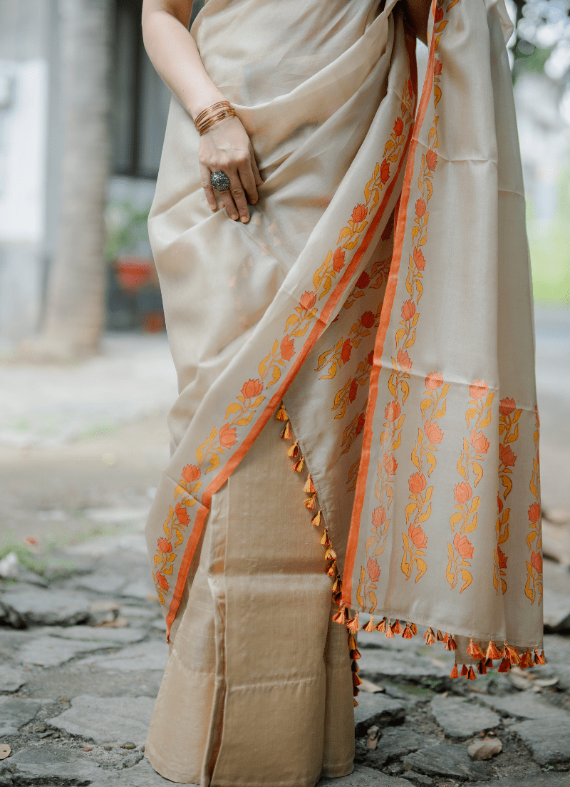 Single pure silk sador with floral design with silk mark tag (Hand block print) - Image 3